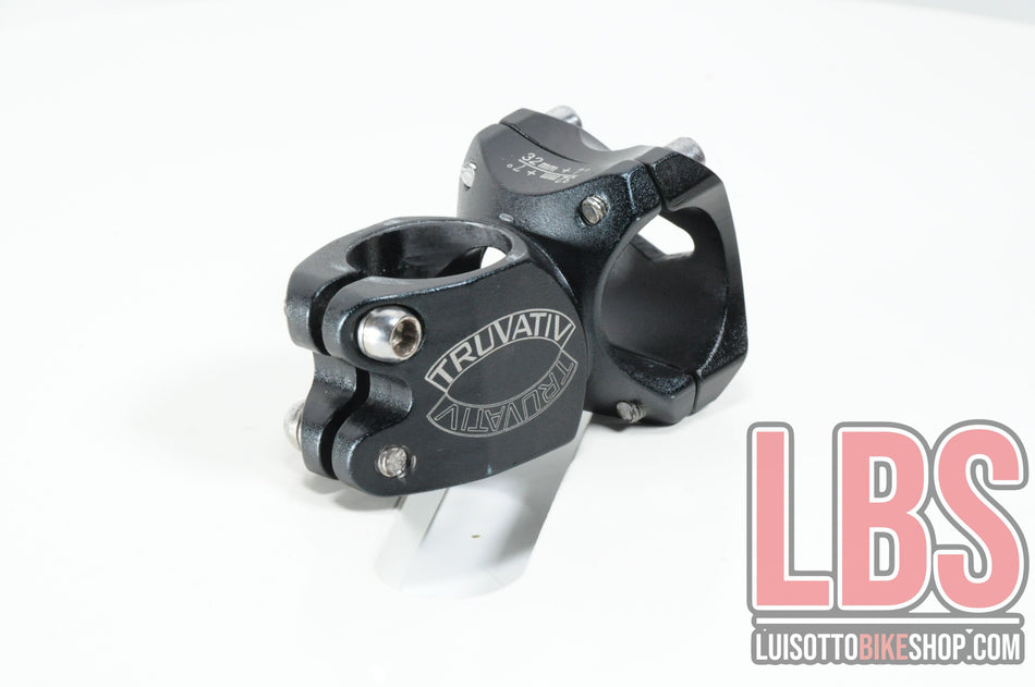 Attacco manubrio Truvativ 32mm D. 31.8. Code A00598