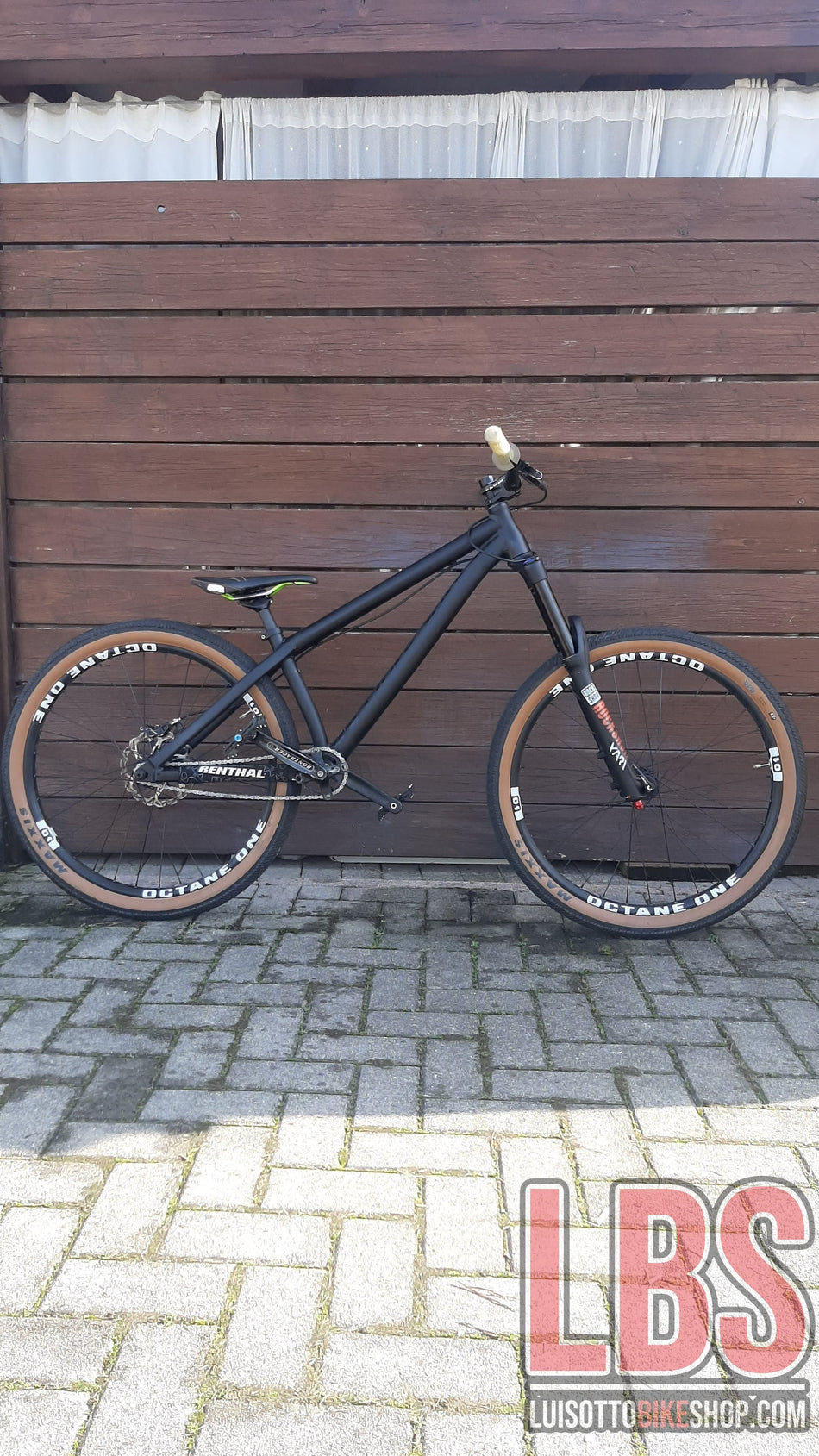 Dirt jump Pump Track Octane ONE 26